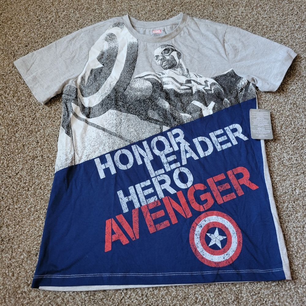 Marvel Shirt Mens Medium Captain America Sam Wilson Avengers Red White Blue